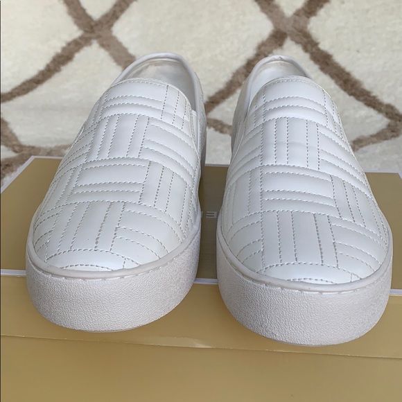 MICHAEL KORS TEDDY SLIP ON NAPPA PU OPTIC WHITE - Picture 8 of 16